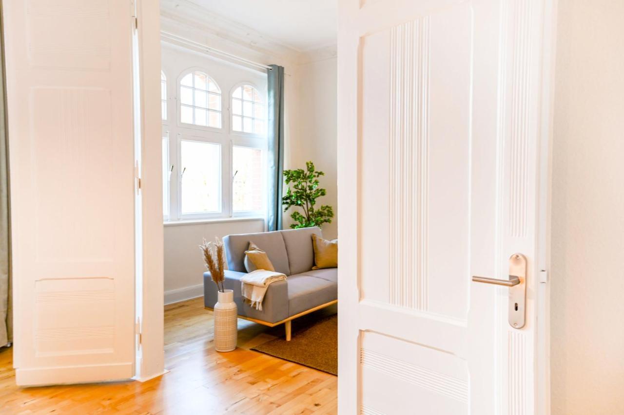 120Qm Denkmal Apartment In Krefeld Mit Stuck Und Balkon - Beuys Apartments - Крефельд Экстерьер фото
