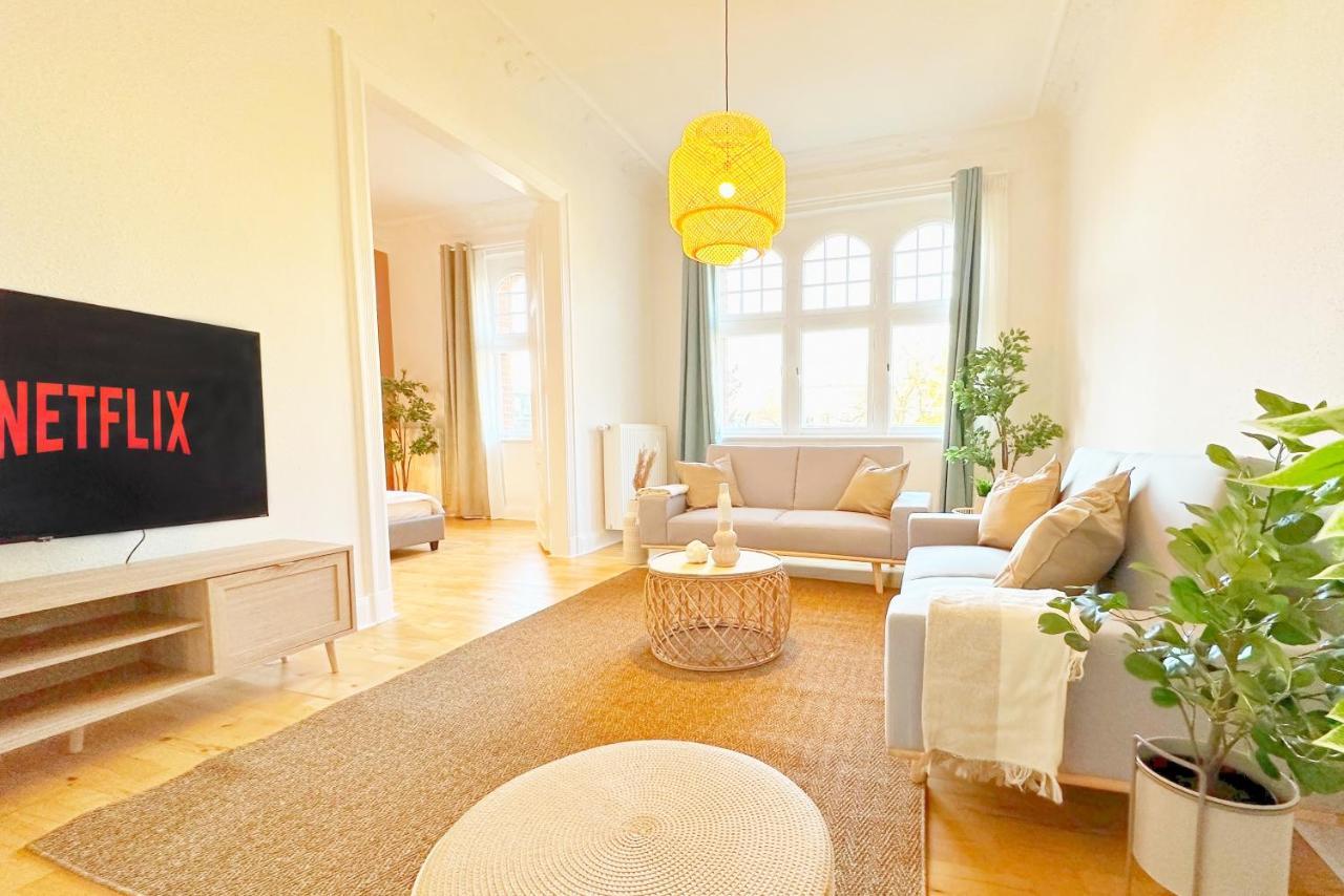 120Qm Denkmal Apartment In Krefeld Mit Stuck Und Balkon - Beuys Apartments - Крефельд Экстерьер фото